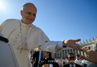 Papa León XIV: “La Iglesia está llamada a escuchar y servir al mundo de nuestro tiempo”